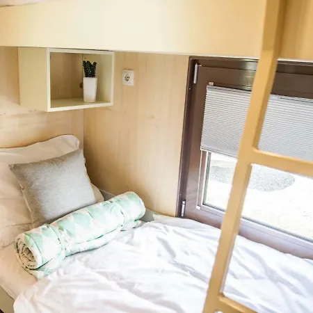 Holiday Big Berry Luxury Mobile Homes.2 *